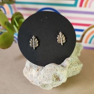 Leaf earrings